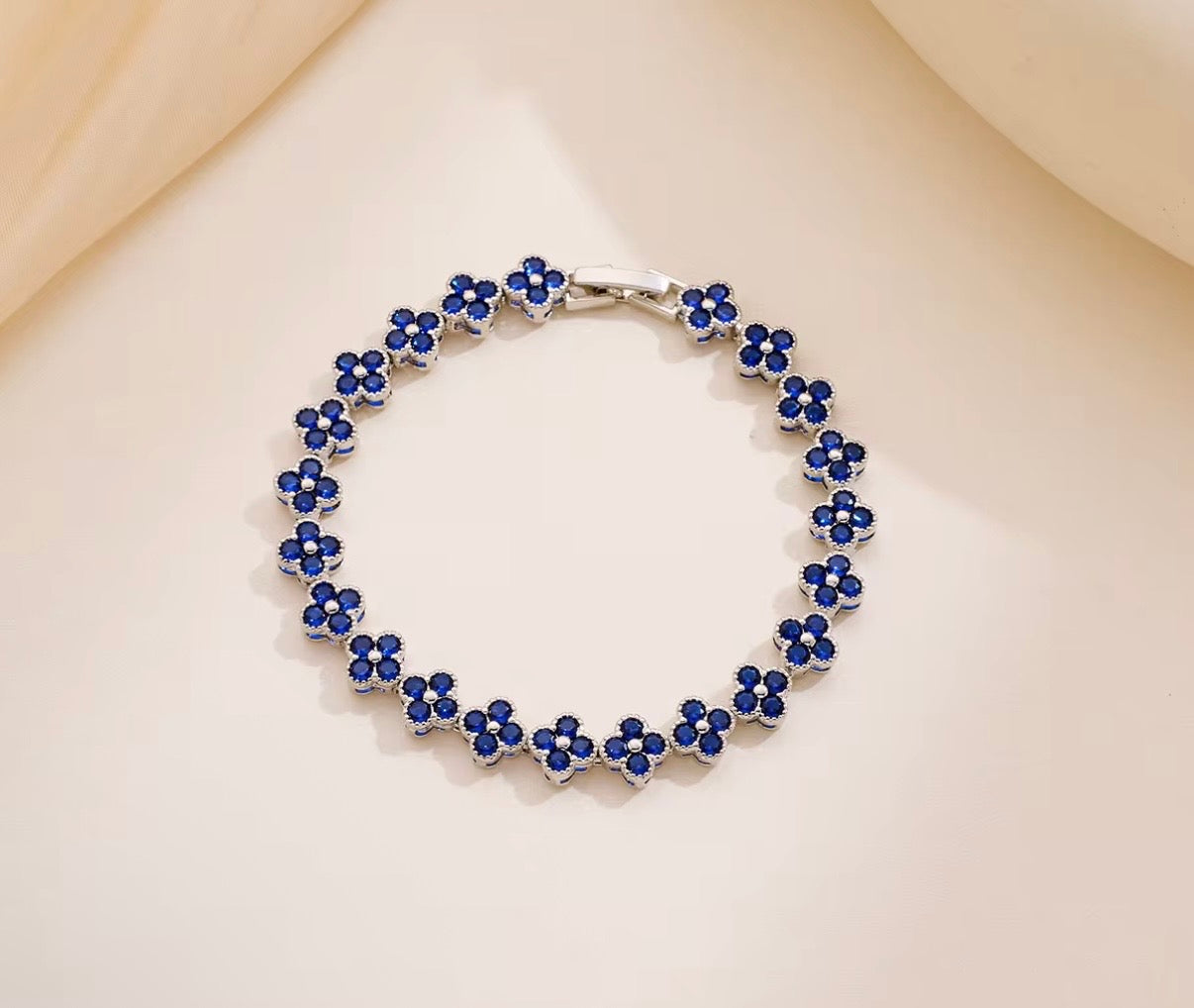 Luxe Bloom Bracelet