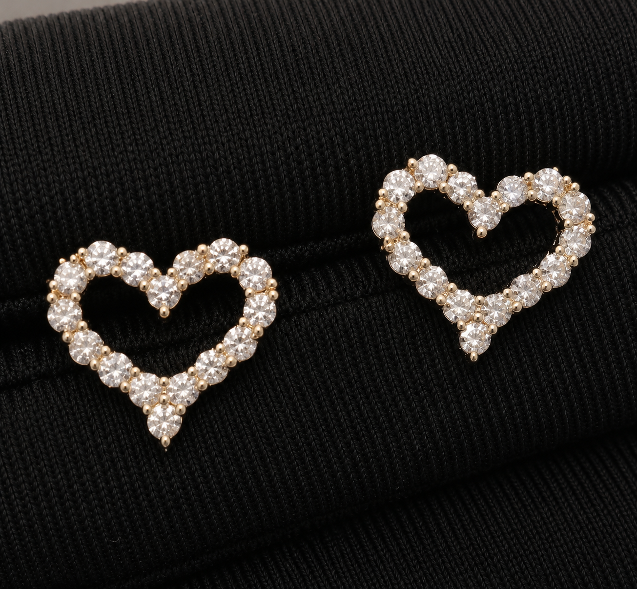 Amoura Heart Studs